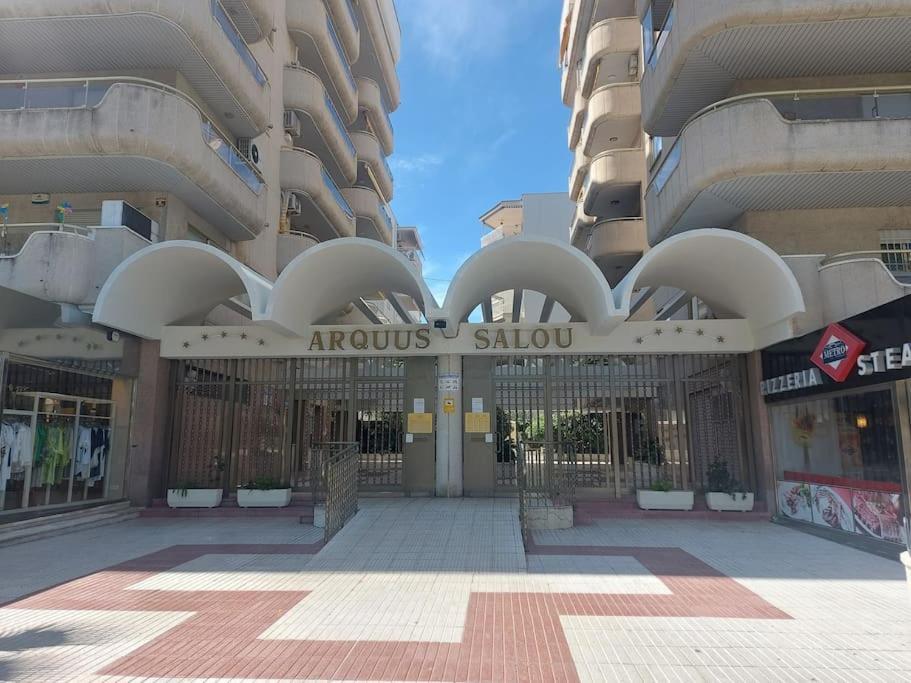 Apartamentos Ct Салоу Екстериор снимка