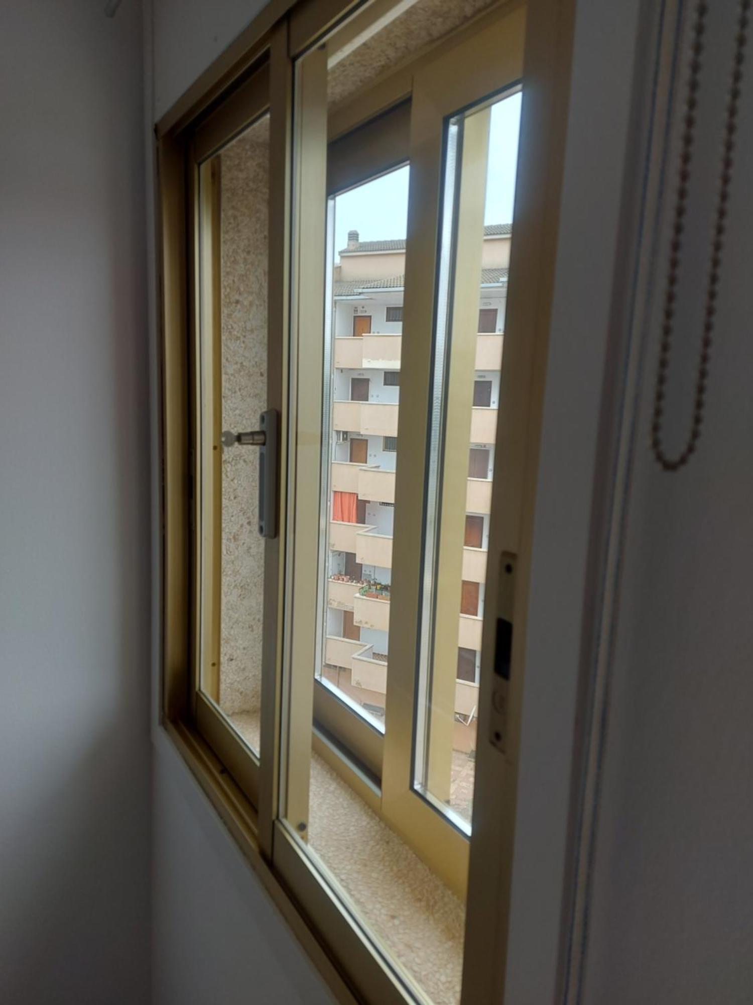Apartamentos Ct Салоу Екстериор снимка